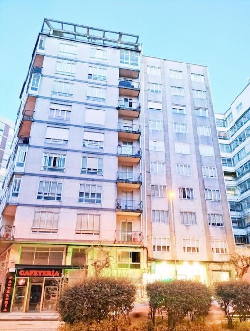 Encantador Piso De 3 Dormitorios En Vigo Esterno foto
